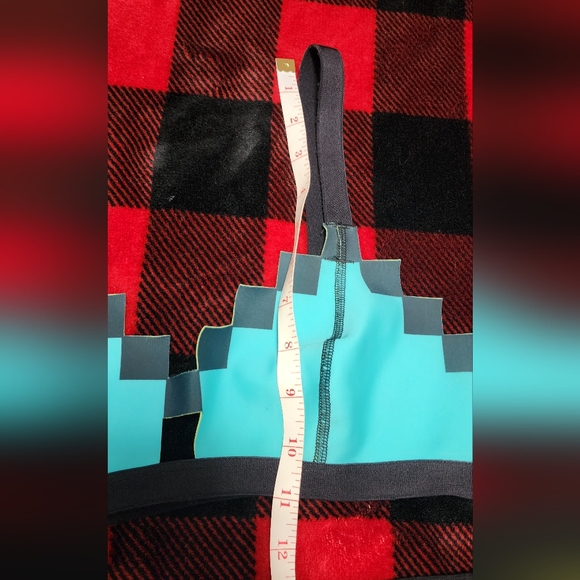 Pixel Bikini - Picture 7 of 8